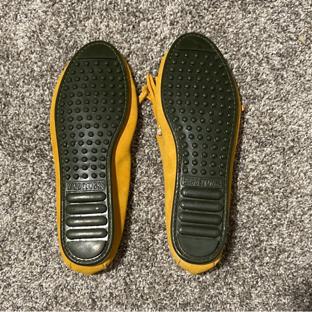 Minnetonka Women's Yellow Moccasins - Picture 3 of 12